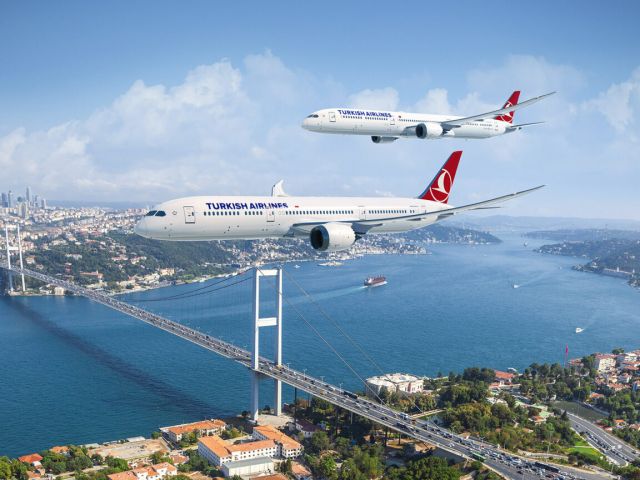 Bosphorus bridge in İstanbul